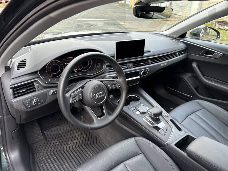 2017 Audi A4 2.0T quattro Premium Plus