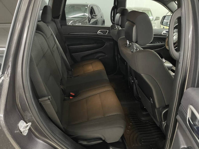 2019 Jeep Grand Cherokee Laredo