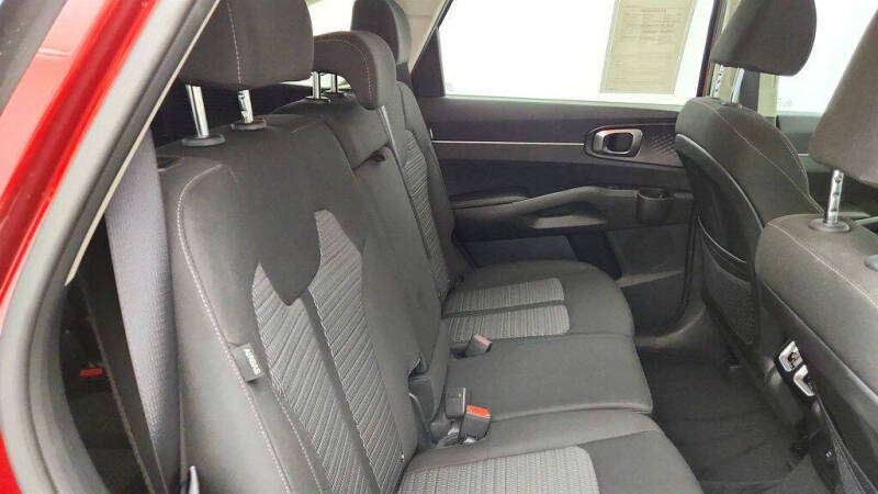 2025 Kia Sorento LX
