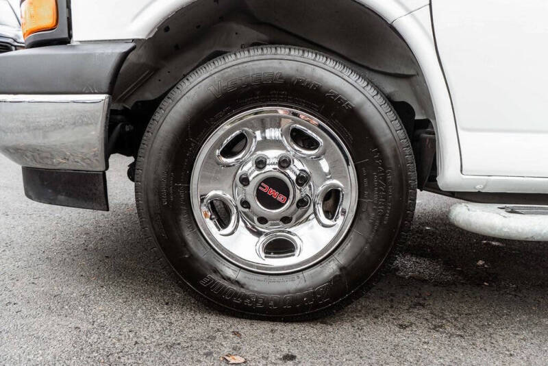 2023 GMC Savana 2500