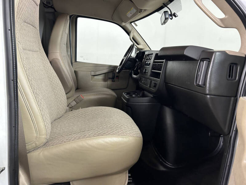 2021 Chevrolet Express 2500