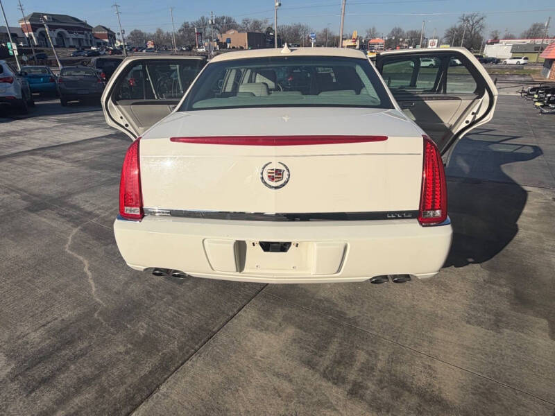 2011 Cadillac DTS Pro Coachbuilder Limo