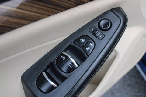 2017 Nissan Maxima Platinum