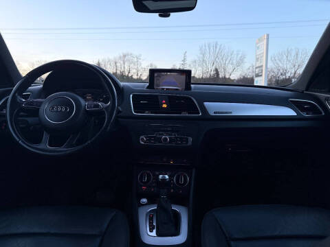 2017 Audi Q3 2.0T quattro Premium