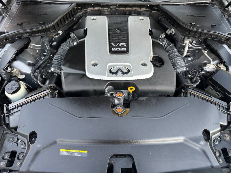 2014 Infiniti Q50 Premium