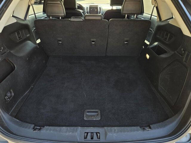 2022 Ford Edge Titanium