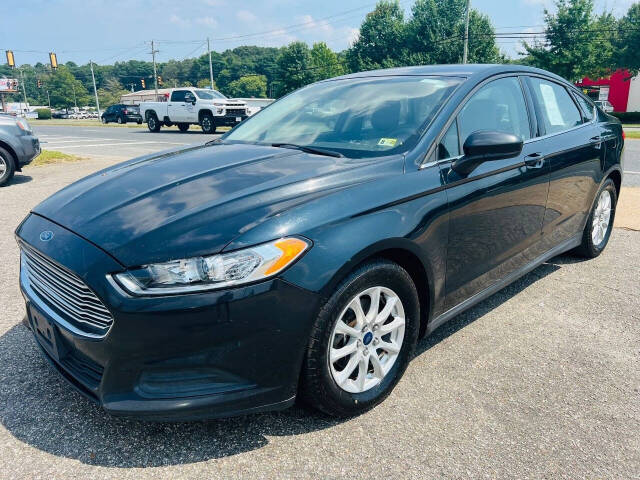 2014 Ford Fusion for sale at CAR FARMER & SALES in Chesapeake, VA