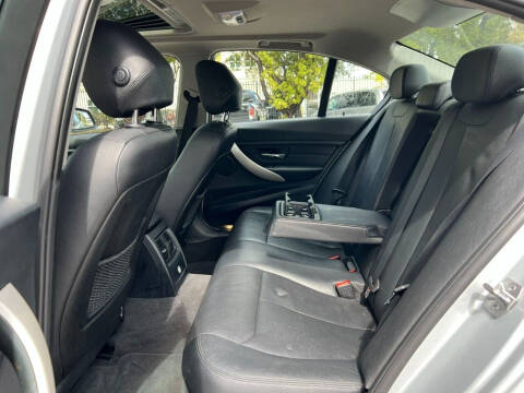 2016 BMW 3 Series 320i