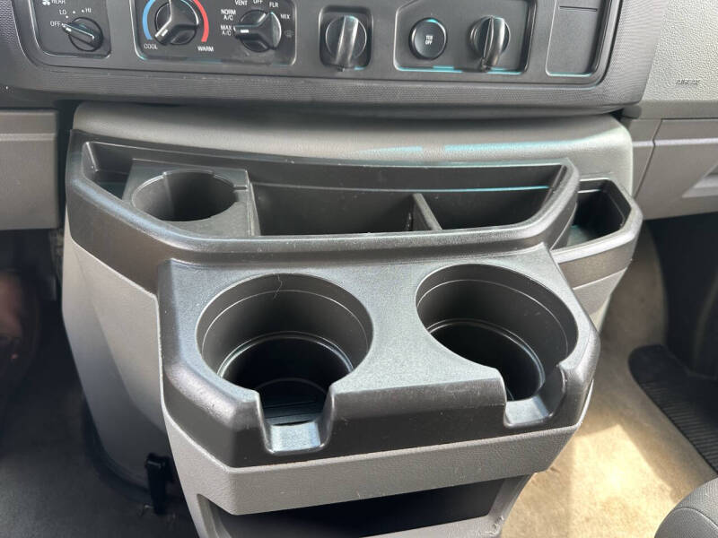 2014 Ford E-Series E-350 SD XLT