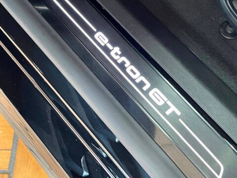 2022 Audi e-tron GT quattro Prestige