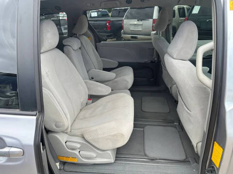 2011 Toyota Sienna