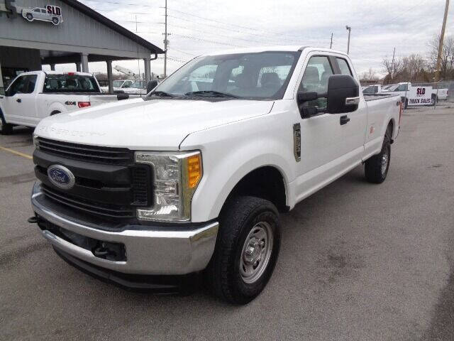 2017 Ford F-250 Super Duty for sale at SLD Enterprises LLC in East Carondelet IL