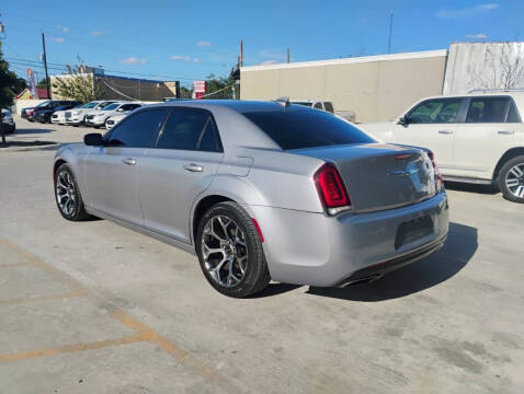 2018 Chrysler 300 S