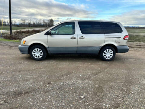 2001 Toyota Sienna CE