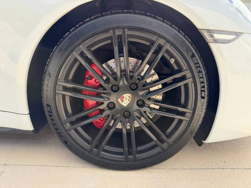 2015 Porsche 911 Carrera 4S