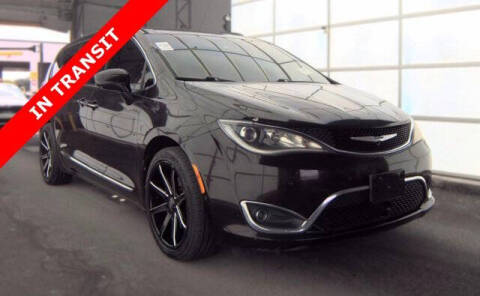2017 Chrysler Pacifica Touring-L Plus