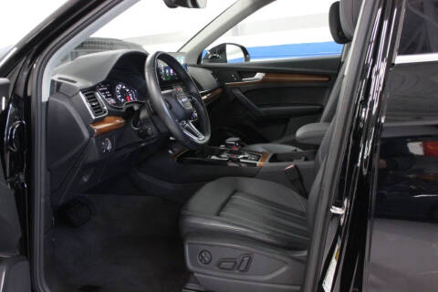 2023 Audi Q5 quattro Premium 40 TFSI