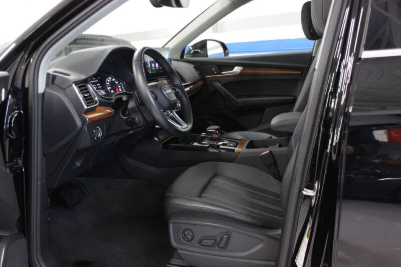 2023 Audi Q5 quattro Premium 40 TFSI