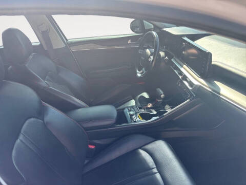 2022 Kia K5 EX