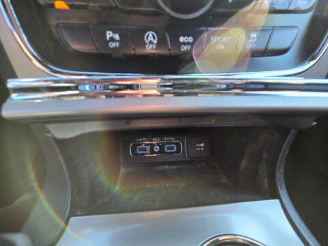 2019 Jeep Grand Cherokee Laredo