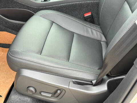 2026 Volvo XC40 B5 Core