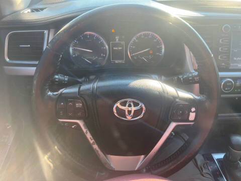 2014 Toyota Highlander Limited Platinum