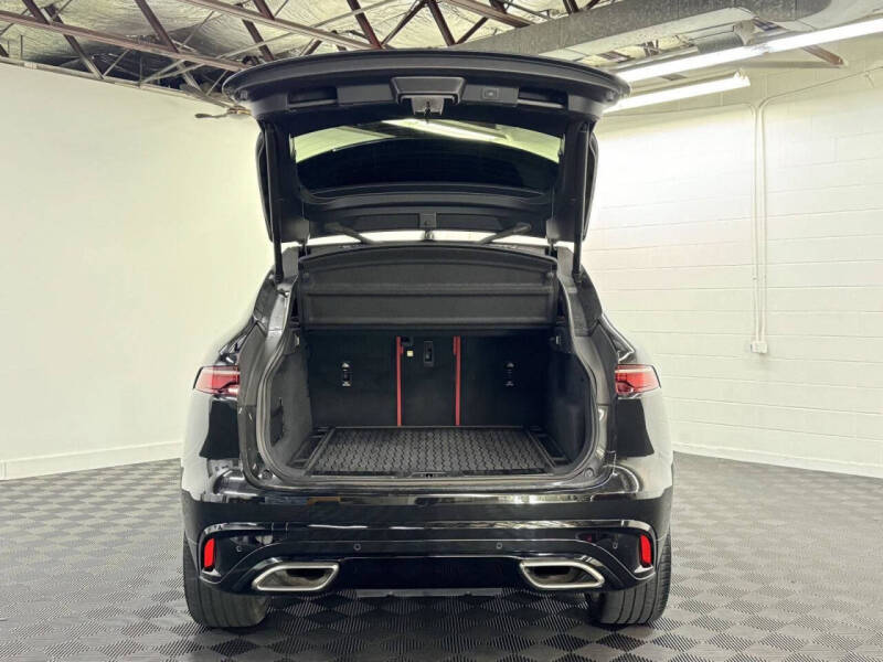 2024 Jaguar F-PACE P400 R-Dynamic S