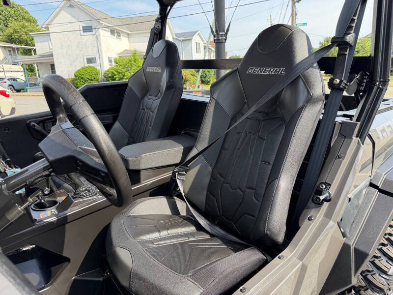 2025 Polaris General XP 1000 Premium
