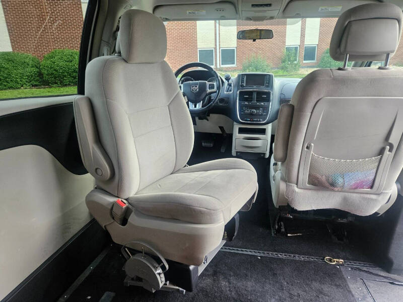 2011 Dodge Grand Caravan Crew