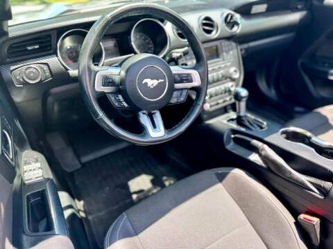 2015 Ford Mustang V6