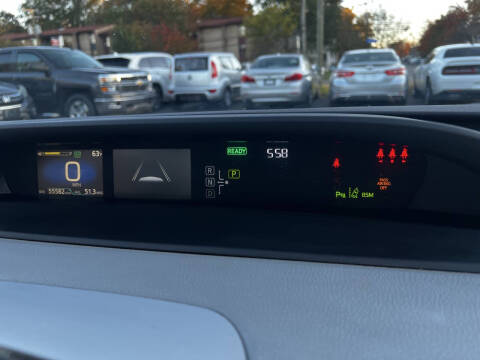 2022 Toyota Prius LE