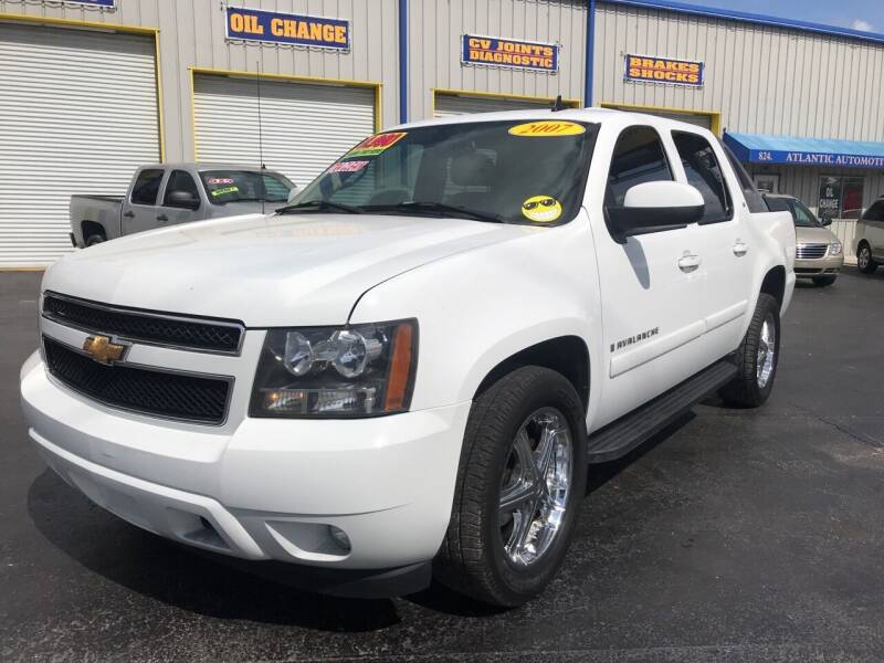 2007 Chevrolet Avalanche for sale at RoMicco Cars and Trucks in Tampa FL