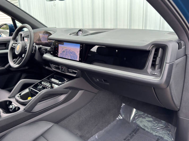 2024 Porsche Cayenne E-Hybrid