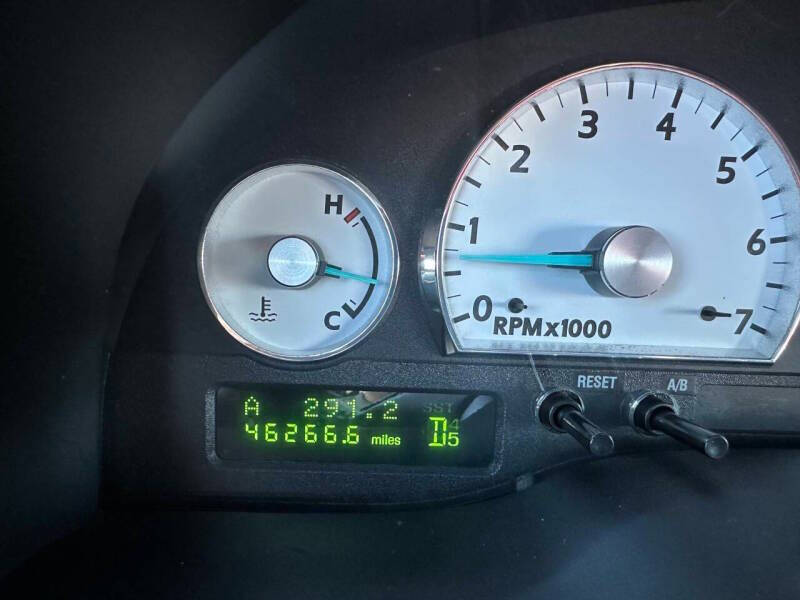 2004 Ford Thunderbird Deluxe