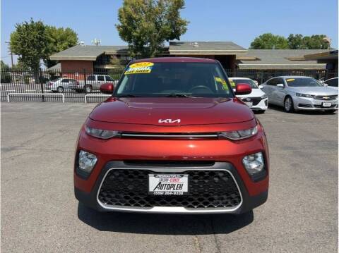 2022 Kia Soul for sale at Carros Usados Fresno in Clovis CA