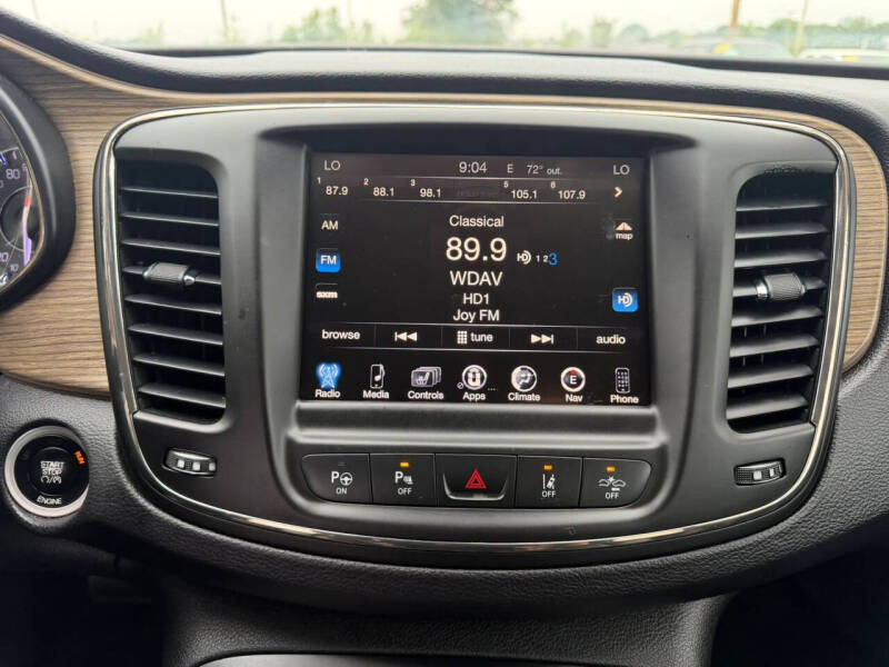 2015 Chrysler 200 C