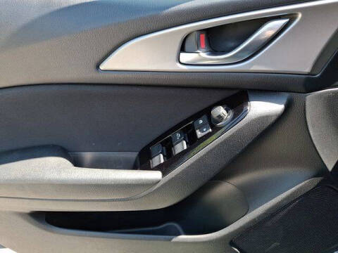 2017 Mazda MAZDA3 Sport