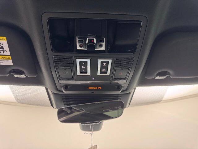 2024 Jaguar F-PACE P250 R-Dynamic S