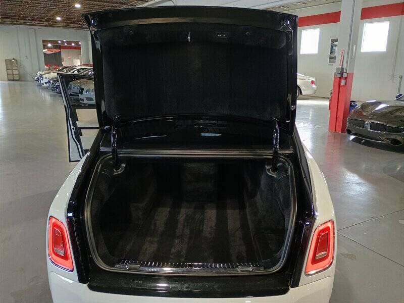 2019 Rolls-Royce Phantom 37