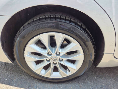 2013 Lexus ES 300h