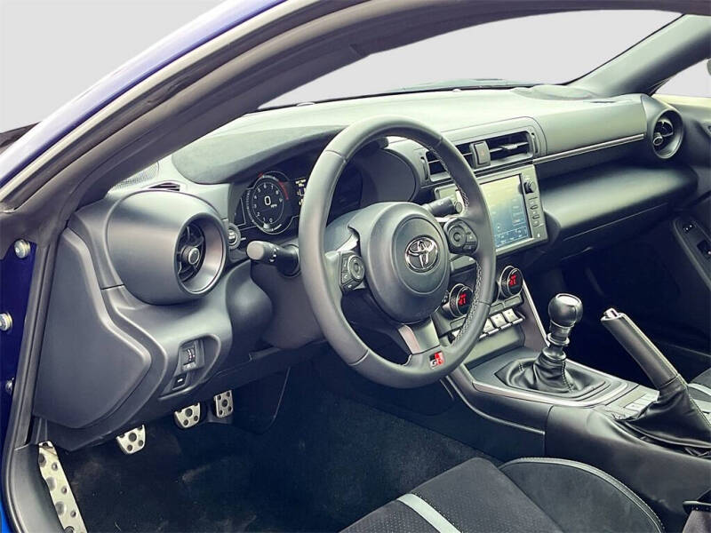 2024 Toyota GR86 Premium