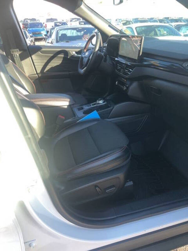 2023 Ford Escape Hybrid ST-Line Elite