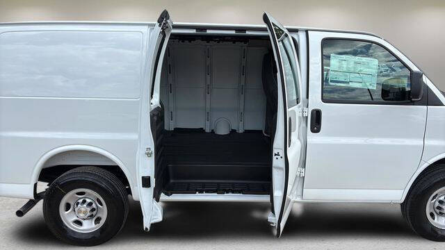 2026 Chevrolet Express 2500