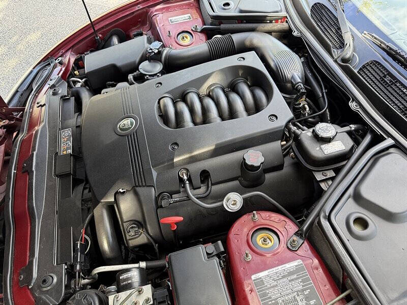 2005 Jaguar XK-Series 11