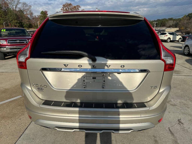 2017 Volvo XC60 T5 Dynamic