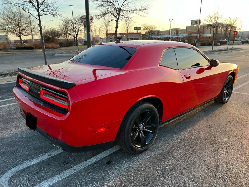 2015 Dodge Challenger for sale at Styln Motors LLC in El Paso IL