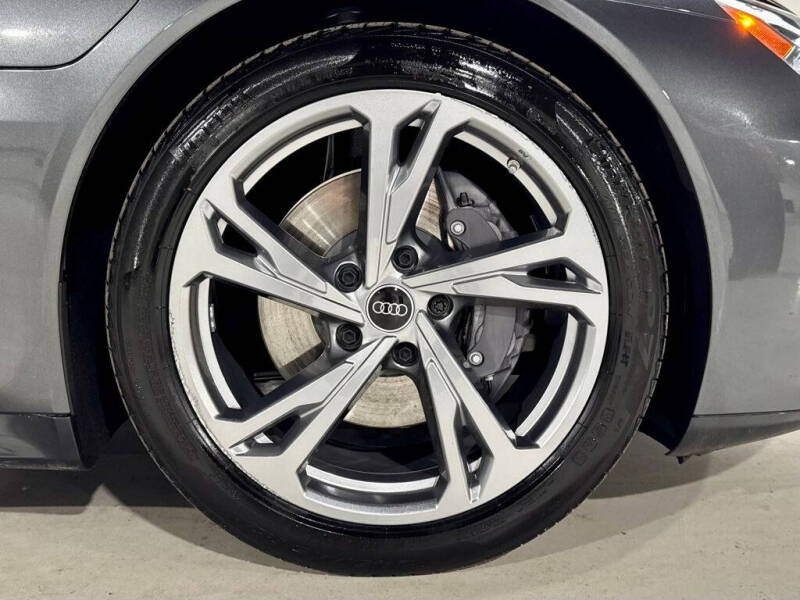 2023 Audi e-tron GT quattro Premium Plus