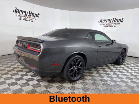 2021 Dodge Challenger SXT