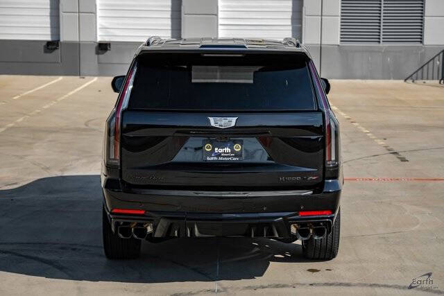 2025 Cadillac Escalade-V