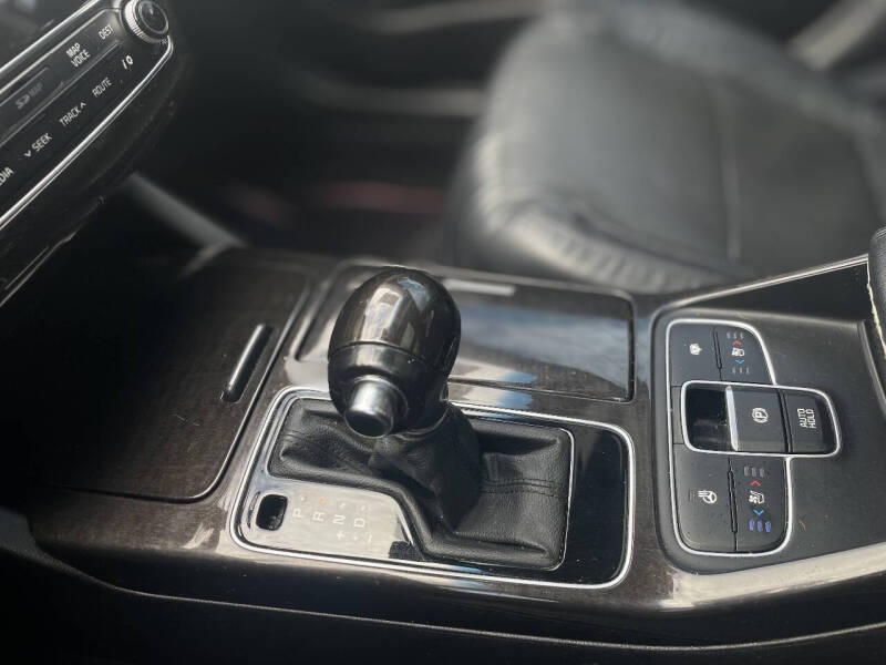2015 Kia Cadenza Premium